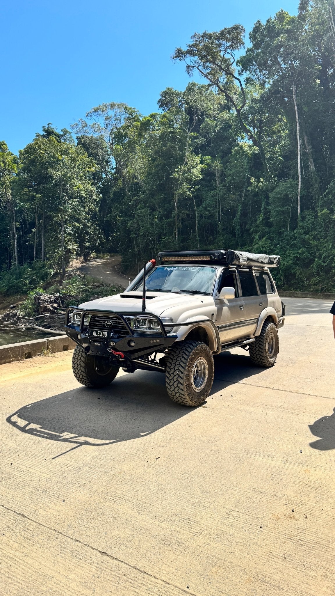 Alex Ferrari's 1994 Toyota LandCruiser 80 GXL – Bushdoof Lighting