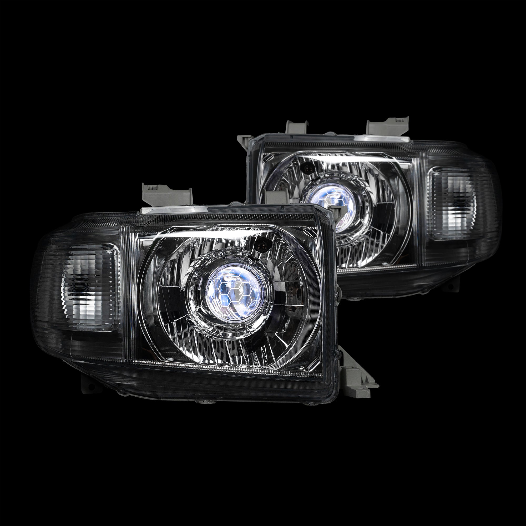 OEM+ Headlights to suit Toyota 70 Series – Bushdoof Lighting