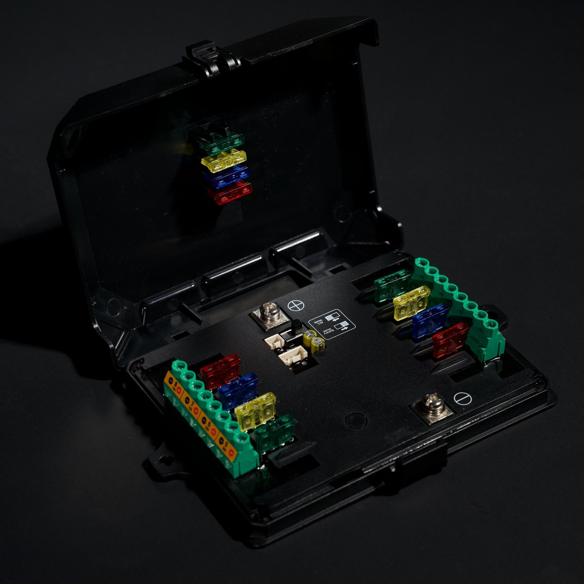 8 - Gang Switch Panel/Fusebox with Bluetooth Control - Bushdoof Lighting